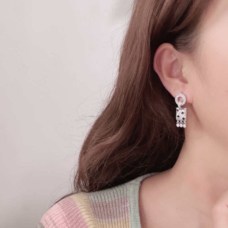 Ca*t1er earrings